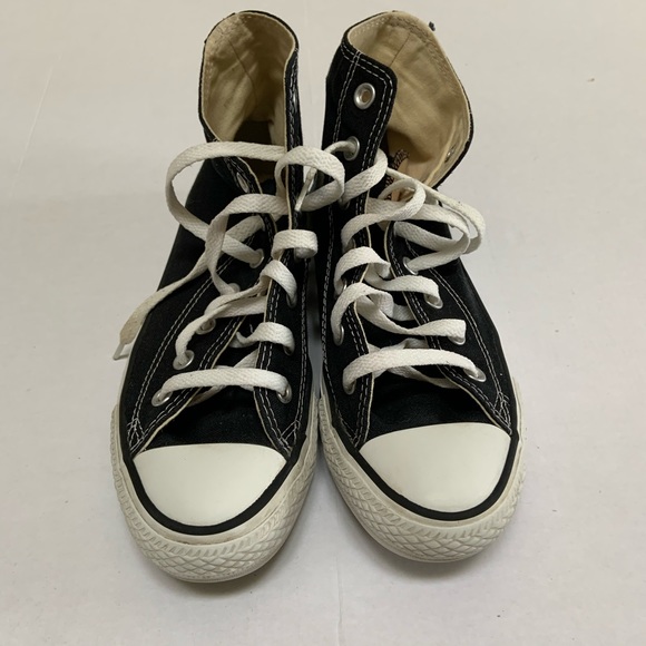 Converse Shoes - Classic hightop 1970s Chuck Taylors